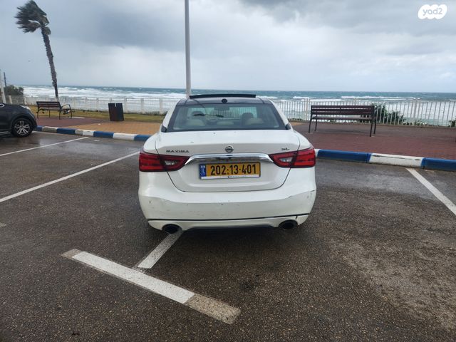 ניסאן מקסימה