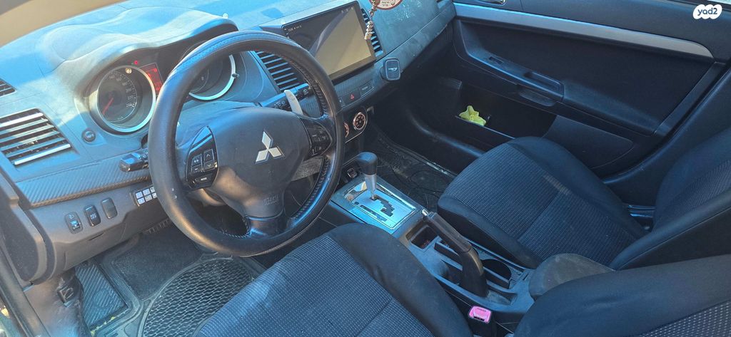 מיצובישי לנסר