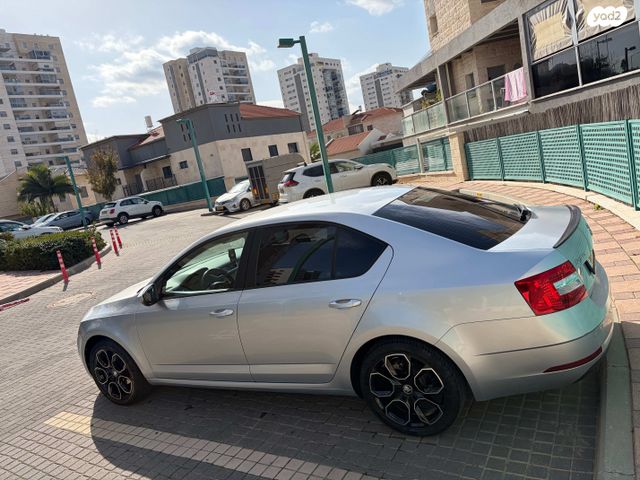 סקודה אוקטביה 