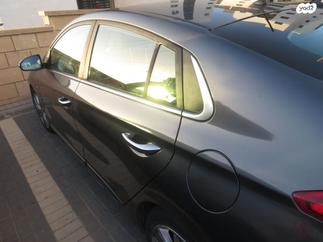 יונדאי איוניק