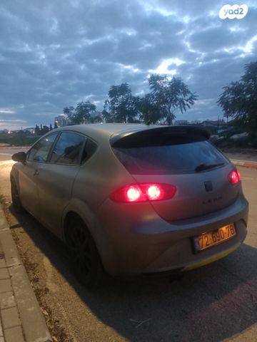 מודעת רכב סיאט לאון