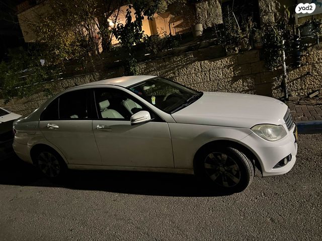 מודעת רכב מרצדס-בנץ C-class