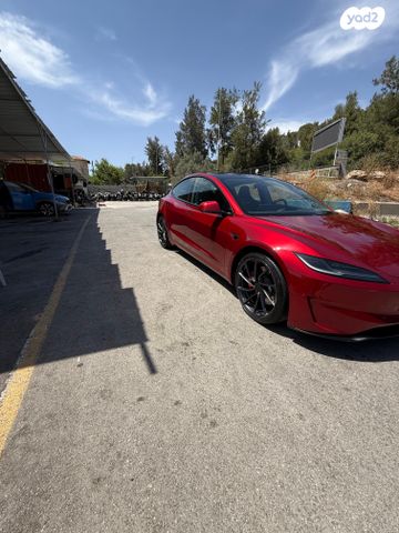 מודעת רכב טסלה מודל 3