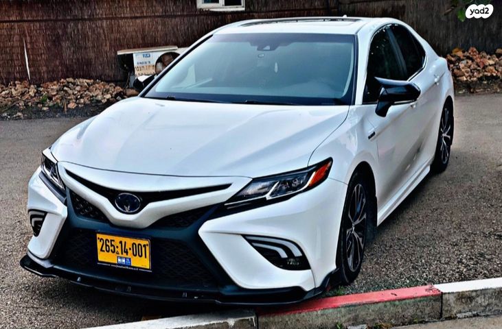 טויוטה קאמרי