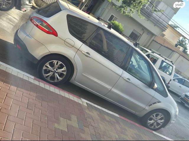 מודעת רכב פורד S-מקס