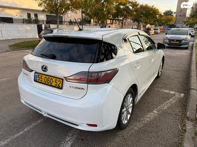 מודעת רכב לקסוס CT