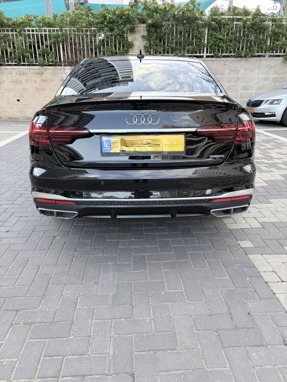 מודעת רכב אאודי A4