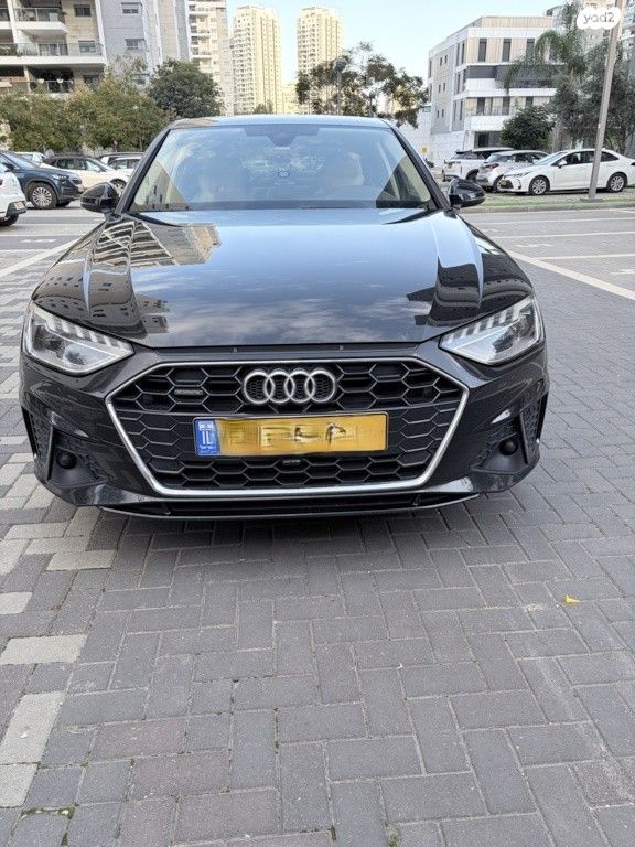 אאודי A4