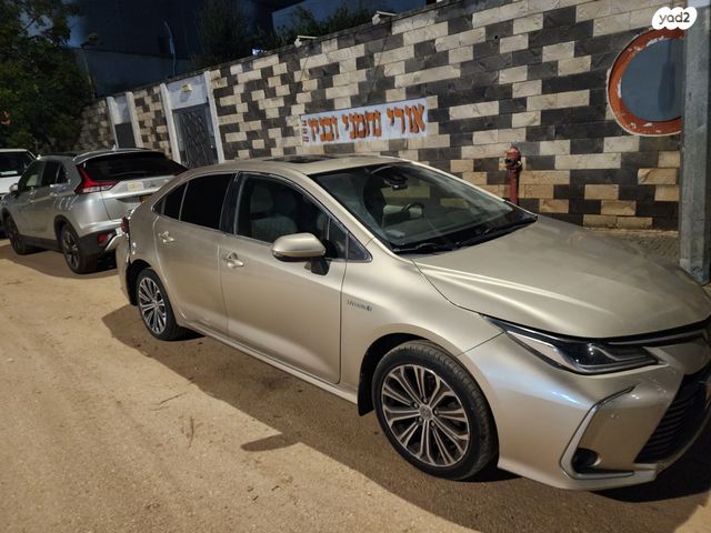 מודעת רכב טויוטה קורולה