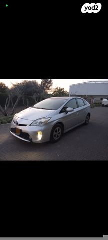 מודעת רכב טויוטה פריוס