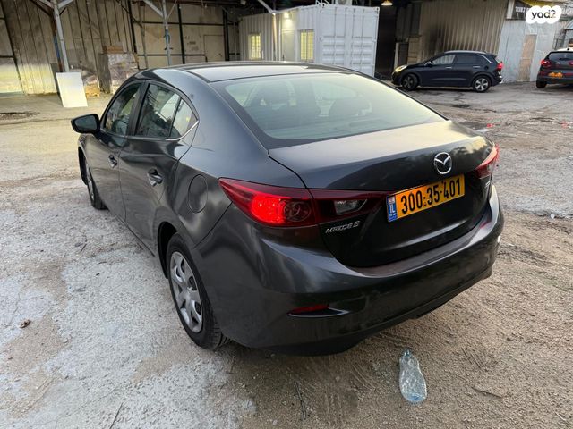 מודעת רכב מאזדה 3