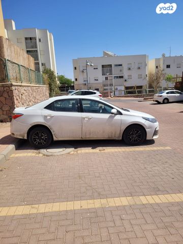 טויוטה קורולה