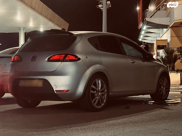 מודעת רכב סיאט לאון