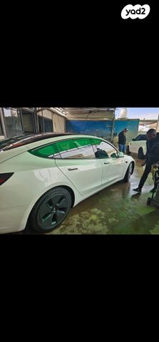 מודעת רכב טסלה מודל 3