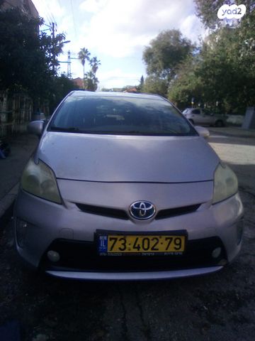 מודעת רכב טויוטה פריוס