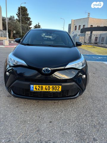 מודעת רכב טויוטה C-HR