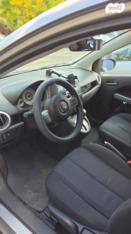 מודעת רכב מאזדה 2