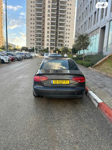 אאודי A4