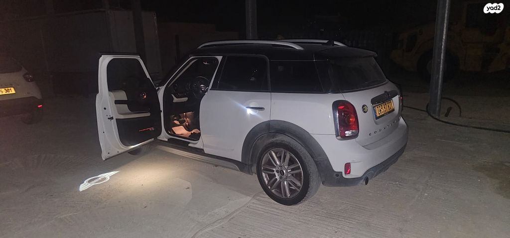 מודעת רכב מיני קאנטרימן