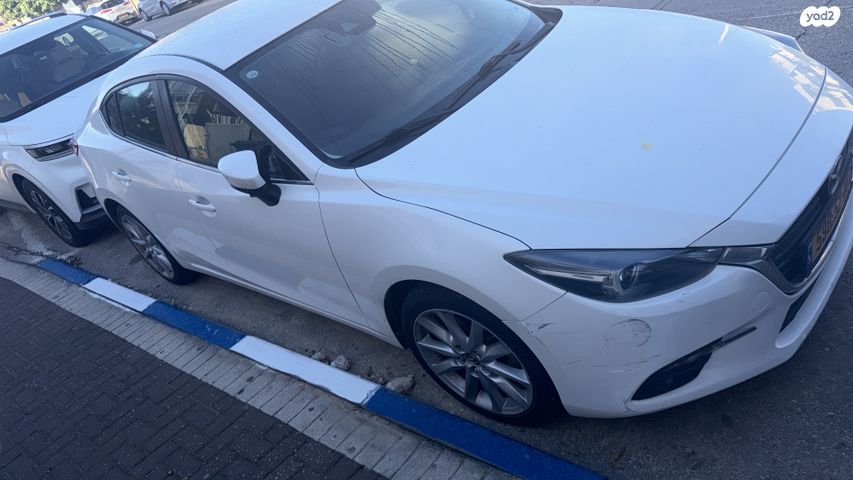 מודעת רכב מאזדה 3