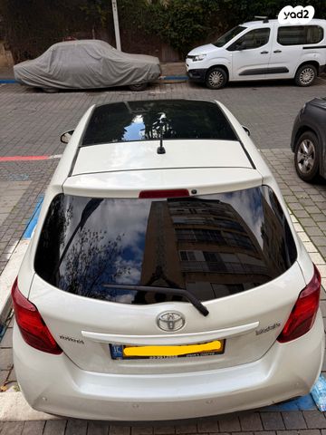 טויוטה יאריס