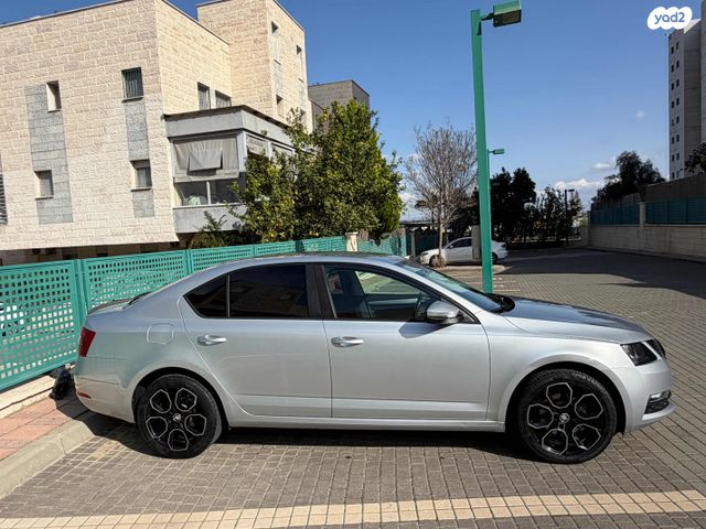 סקודה אוקטביה 