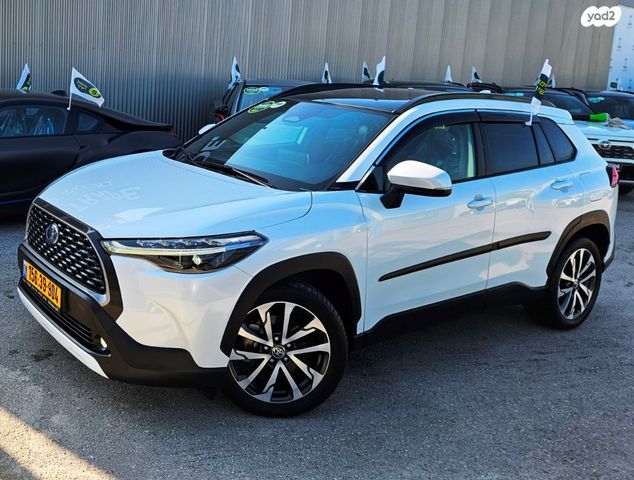 מודעת רכב טויוטה קורולה קרוס