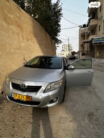 טויוטה קורולה