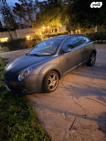 מודעת רכב אלפא רומיאו מיטו