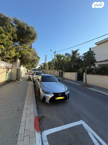 מודעת רכב לקסוס IS