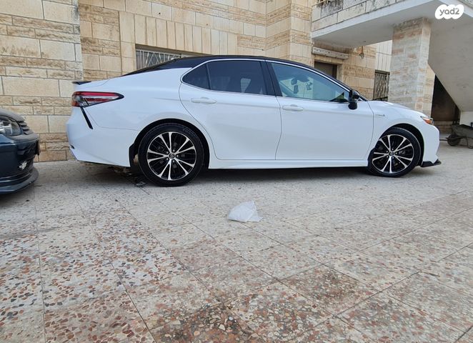 טויוטה קאמרי