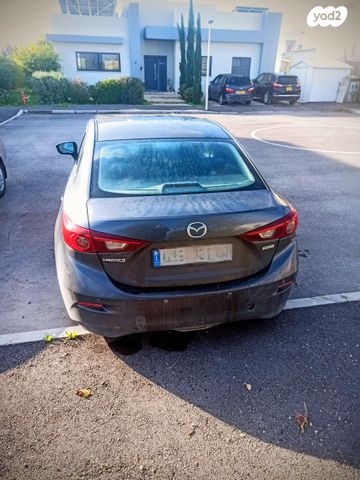 מודעת רכב מאזדה 3