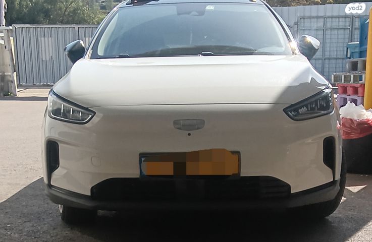 מודעת רכב ג׳ילי Geometry C