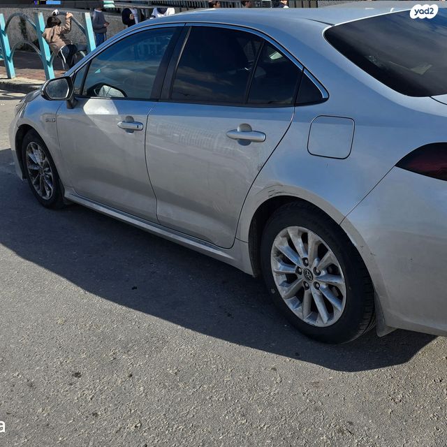 מודעת רכב טויוטה קורולה