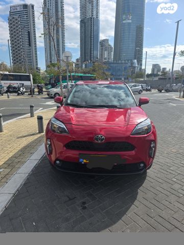 מודעת רכב טויוטה יאריס קרוס