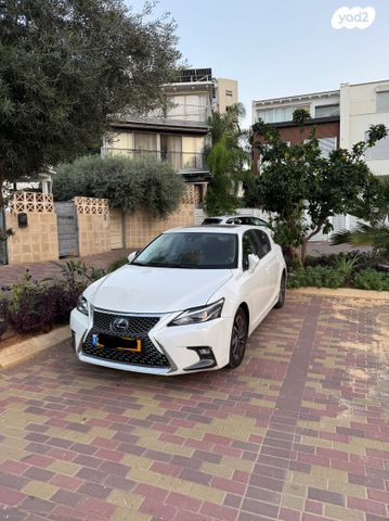 מודעת רכב לקסוס CT