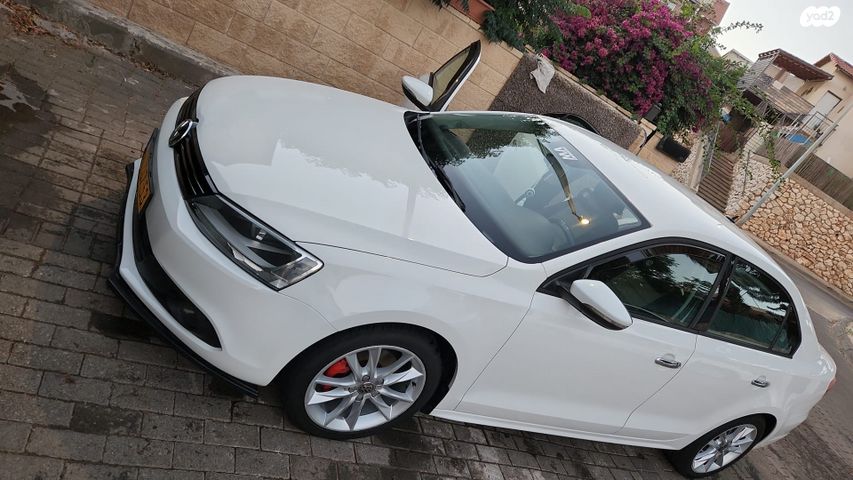 מודעת רכב פולקסווגן ג'טה 