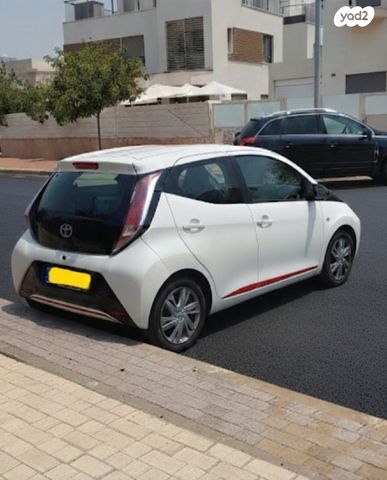 טויוטה אייגו