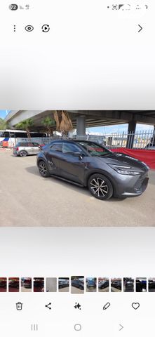 מודעת רכב טויוטה C-HR