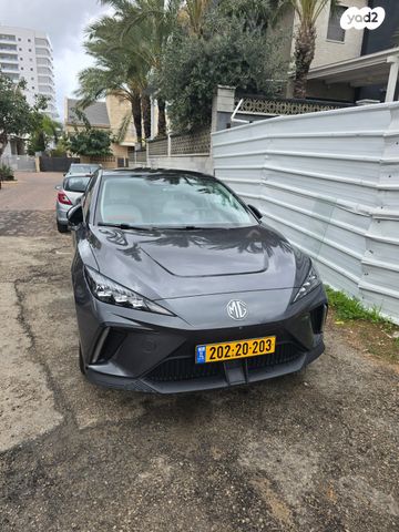 מודעת רכב אם ג'י MG4