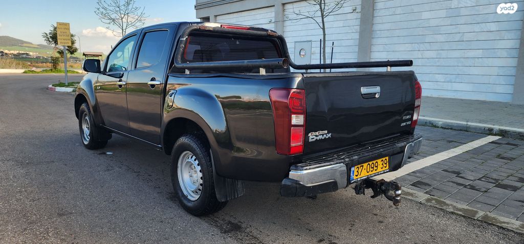 איסוזו די-מקס