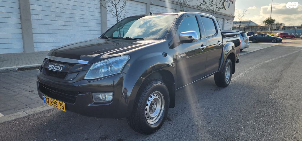 איסוזו די-מקס