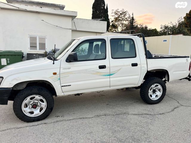 טויוטה היילקס