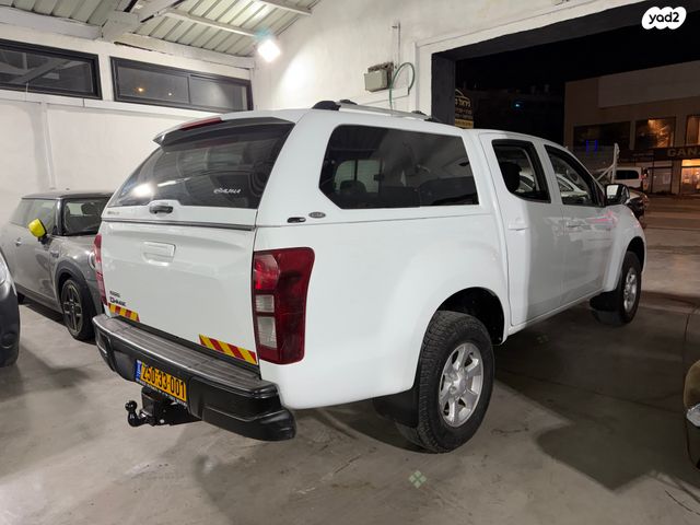 איסוזו די-מקס