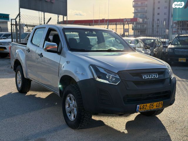 איסוזו די-מקס