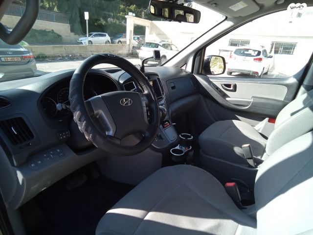 יונדאי H-1 / i800