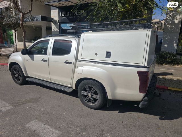 מודעת רכב איסוזו די-מקס