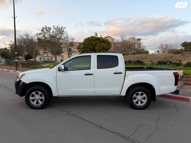 איסוזו די-מקס