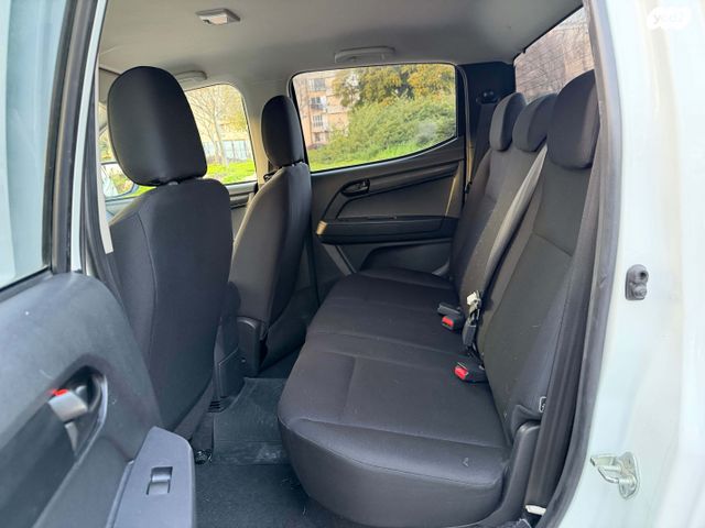 איסוזו די-מקס