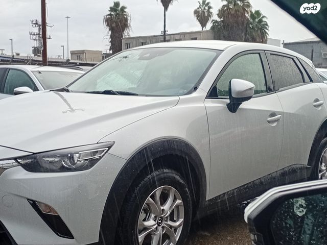 מודעת רכב מאזדה CX-3
